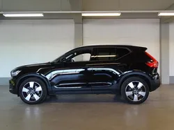 Zwart Gebruikt 2018 Volvo XC40 SUV | € 32.940 (Eerlijke prijs)