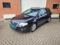 Zwart, metallic lak Gebruikt 2009 VW Passat Stationwagen | € 2.650 (Eerlijke prijs)