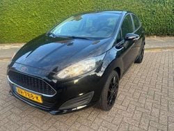 Zwart Gebruikt 2016 Ford Fiesta Hatchback | € 4.800 (Goede deal)