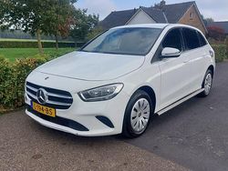 Wit Gebruikt 2021 Mercedes 200 Advantage MPV | € 6.500