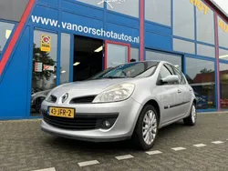 Grijs Gebruikt 2009 Renault Clio R.S. Collection Hatchback | € 1.950 (Eerlijke prijs)