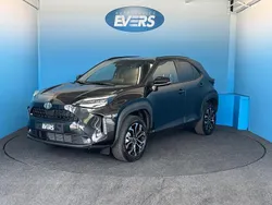 Zwart Nieuw 2025 Toyota Yaris SUV | € 33.345