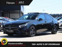 Zwart Gebruikt 2022 Mercedes A180 Premium Plus Sedan | € 29.945 (Eerlijke prijs)