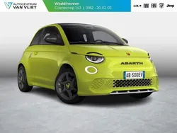 Acid green (groen metallic) Nieuw 2025 Abarth 500e Hatchback | € 34.690 (Super prijs)