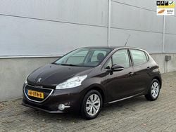Rood Gebruikt 2012 Peugeot 208 Hatchback | € 3.999 (Goede deal)