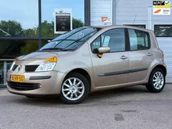 Beige, metallic lak Gebruikt 2005 Renault Modus Luxe MPV | € 3.499 (Eerlijke prijs)