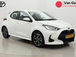 Wit Gebruikt 2023 Toyota Yaris Hybrid Hatchback | € 23.499 (Eerlijke prijs)