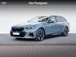 Cape york green metallic (c5y) (groen metallic) Gebruikt 2025 BMW 550e Comfort Edition Stationwagen | € 89.900 (Super prijs)