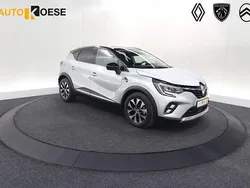 Grijs Gebruikt 2024 Renault Captur Techno SUV | € 27.900 (Eerlijke prijs)