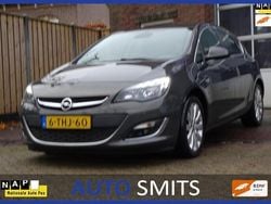Grijs (metallic) Gebruikt 2014 Opel Astra Cosmo Hatchback | € 6.450 (Eerlijke prijs)