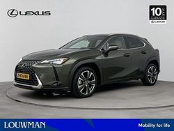 Terrane khaki (donker groen metallic) Gebruikt 2024 Lexus UX 300e Luxury Line SUV | € 47.450