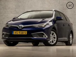 Blauw Gebruikt 2015 Toyota Auris Touring Sports Sport Stationwagen | € 15.945 (Eerlijke prijs)