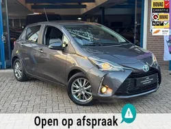 Grijs Gebruikt 2019 Toyota Yaris Hatchback | € 16.500 (Eerlijke prijs)