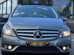 Grijs Gebruikt 2012 Mercedes B180 MPV | € 11.990 (Eerlijke prijs)