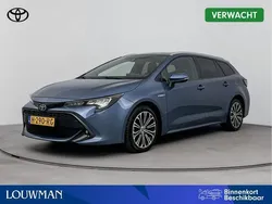 Denim blue metallic (blauw metallic) Gebruikt 2020 Toyota Corolla Stationwagen | € 19.945 (Iets duurder)
