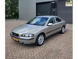 Beige Gebruikt 2002 Volvo S60 Sedan | € 3.395 (Eerlijke prijs)