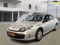 Grijs Gebruikt 2010 Renault Laguna III Dynamique Hatchback | € 3.299 (Eerlijke prijs)
