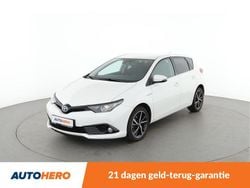 Wit Gebruikt 2019 Toyota Auris Hybrid Hatchback | € 16.249 (Super prijs)