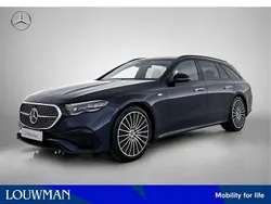 Blauw, metallic lak Nieuw 2025 Mercedes E300 Sport Edition Stationwagen | € 88.970 (Eerlijke prijs)