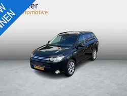Zwart Gebruikt 2014 Mitsubishi Outlander P-HEV Instyle SUV | € 9.900 (Goede deal)