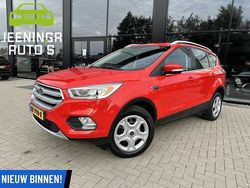 Rood Gebruikt 2017 Ford Kuga Trend SUV | € 10.900 (Goede deal)