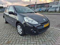 Gebruikt 2010 Renault Clio II Hatchback | € 2.250 (Eerlijke prijs)