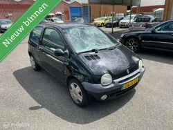 Zwart Gebruikt 2002 Renault Twingo Hatchback | € 650 (Goede deal)