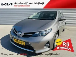 Bruin Gebruikt 2013 Toyota Auris Hatchback | € 11.350 (Eerlijke prijs)
