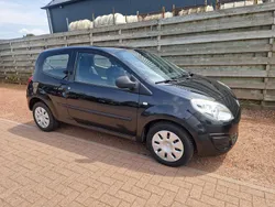 Zwart Gebruikt 2008 Renault Twingo Authentique Hatchback | € 1.750 (Eerlijke prijs)