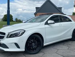 Wit Gebruikt 2017 Mercedes A180 Ambition Hatchback | € 16.945 (Eerlijke prijs)