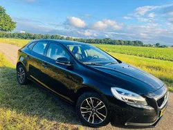 Zwart Gebruikt 2017 Volvo V40 Stationwagen | € 11.650 (Super prijs)