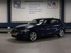 Blauw Gebruikt 2015 BMW 118 Hatchback | € 9.950 (Eerlijke prijs)
