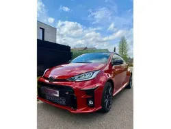 Rood Gebruikt 2022 Toyota Yaris Sedan | € 46.585