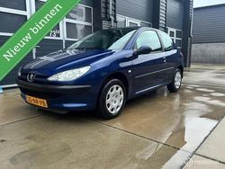 Blauw Gebruikt 2004 Peugeot 206 Hatchback | € 1.650 (Eerlijke prijs)