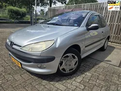 Grijs Gebruikt 2002 Peugeot 206 Hatchback | € 799 (Eerlijke prijs)