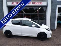 Wit Gebruikt 2015 Toyota Yaris Hybrid Comfort Hatchback | € 11.950 (Super prijs)