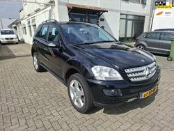 Zwart Gebruikt 2007 Mercedes 280 SUV | € 8.950 (Eerlijke prijs)