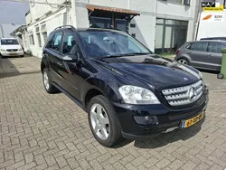 Zwart Gebruikt 2007 Mercedes 280 SUV | € 8.950