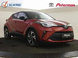 Rood, metallic lak Gebruikt 2022 Toyota C-HR SUV | € 25.899 (Eerlijke prijs)