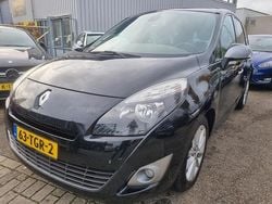 Zwart (metallic) Gebruikt 2012 Renault Grand Scénic III MPV | € 2.498 (Goede deal)