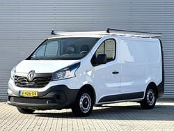 Blanc glacier 369 Gebruikt 2017 Renault Trafic Van | € 9.450 (Goede deal)