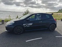 Zwart Gebruikt 2006 Renault Clio II R.S. Hatchback | € 2.500 (Eerlijke prijs)