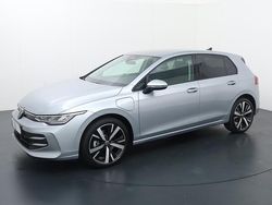 Grijs Nieuw 2025 VW Golf VIII Edition Hatchback | € 40.611 (Goede deal)