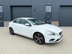 Wit Gebruikt 2011 Volvo S60 R-Design Sedan | € 6.950 (Eerlijke prijs)