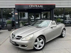 Grijs Gebruikt 2005 Mercedes SLK200 Cabriolet | € 10.950 (Eerlijke prijs)