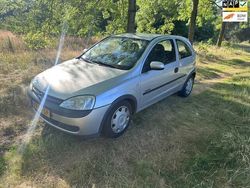 Grijs Gebruikt 2001 Opel Corsa Comfort Hatchback | € 2.150 (Iets duurder)