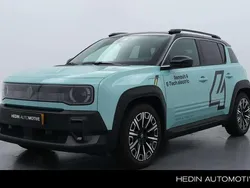 Blauw Gebruikt 2025 Renault 4 E-Tech Iconic SUV | € 34.950