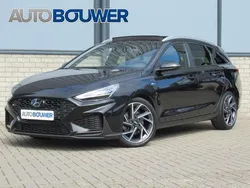 Zwart Gebruikt 2022 Hyundai i30 N Line Hatchback | € 25.990 (Iets duurder)