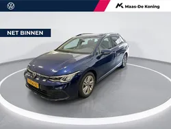 Blauw Gebruikt 2023 VW Golf VIII Life Stationwagen | € 24.880 (Goede deal)