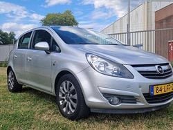 Grijs Gebruikt 2010 Opel Corsa Edition Hatchback | € 2.250 (Goede deal)